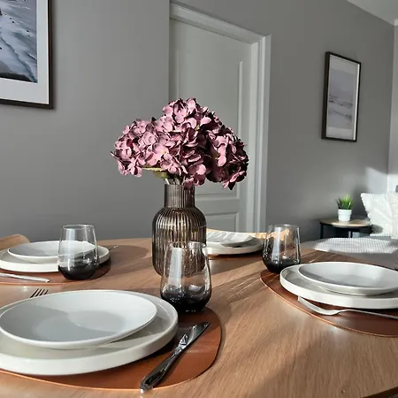 With Free Parking & Self Check-in *