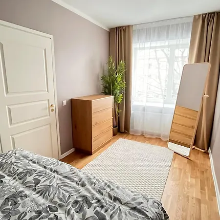 With Free Parking & Self Check-in * פארנו