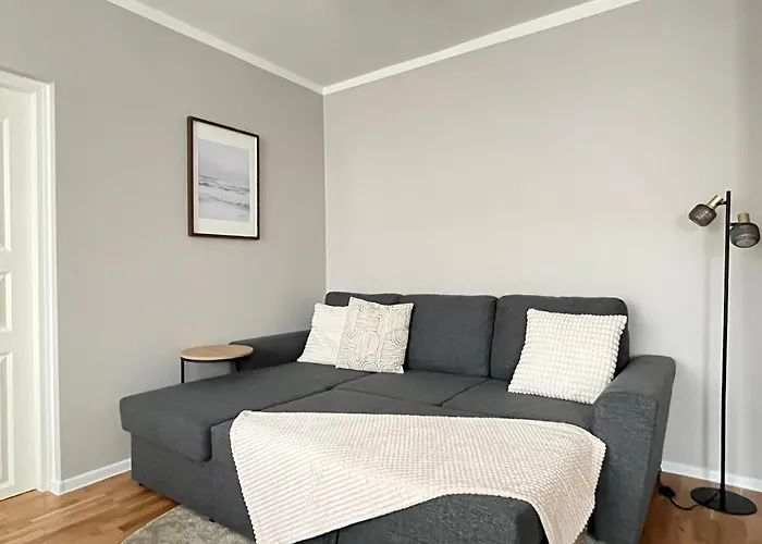 With Free Parking & Self Check-in פארנו