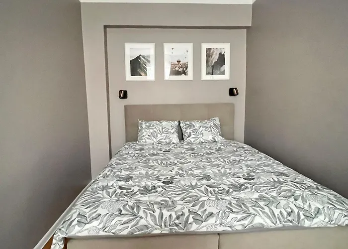 With Free Parking & Self Check-in דירה פארנו