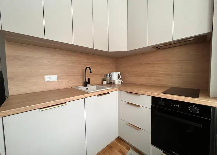 With Free Parking & Self Check-in דירה *