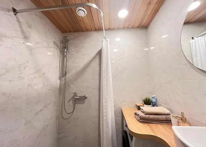 With Free Parking & Self Check-in דירה *